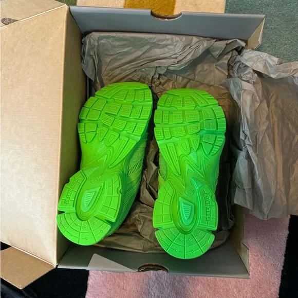 Balenciaga Phantom Sneaker Fluo Green - Picture 2 of 4